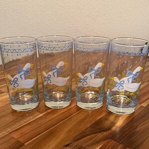 Vintage Anchor Hocking Goose Glass Set - set of 4